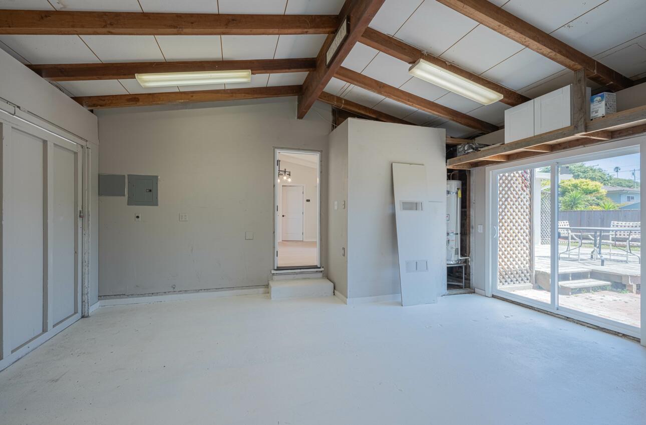 Detail Gallery Image 16 of 31 For 1076 Rousch Ave, Seaside,  CA 93955 - 3 Beds | 1/1 Baths