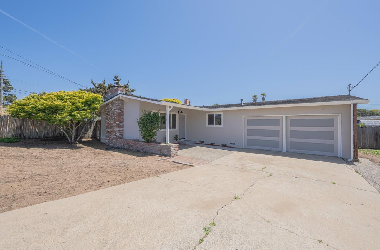 Detail Gallery Image 2 of 31 For 1076 Rousch Ave, Seaside,  CA 93955 - 3 Beds | 1/1 Baths