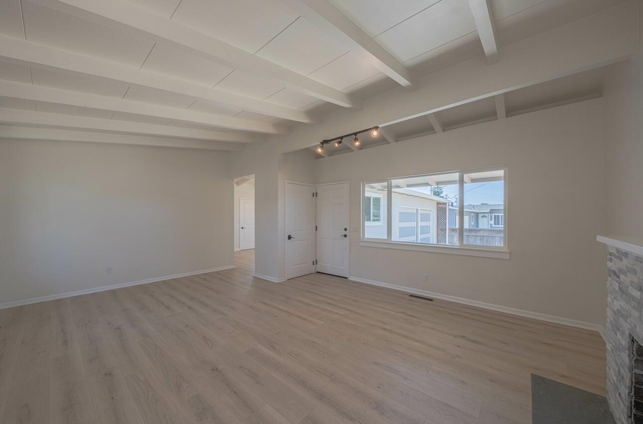 Detail Gallery Image 6 of 31 For 1076 Rousch Ave, Seaside,  CA 93955 - 3 Beds | 1/1 Baths