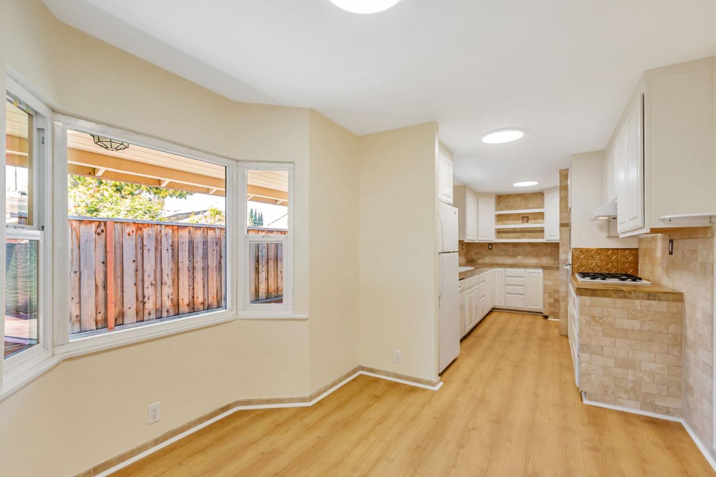 Detail Gallery Image 11 of 48 For 370 Edwards Ave, San Jose,  CA 95110 - – Beds | – Baths