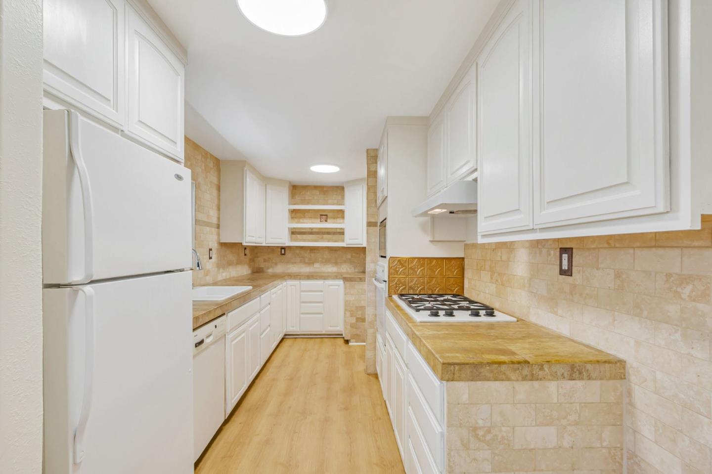 Detail Gallery Image 13 of 48 For 370 Edwards Ave, San Jose,  CA 95110 - – Beds | – Baths