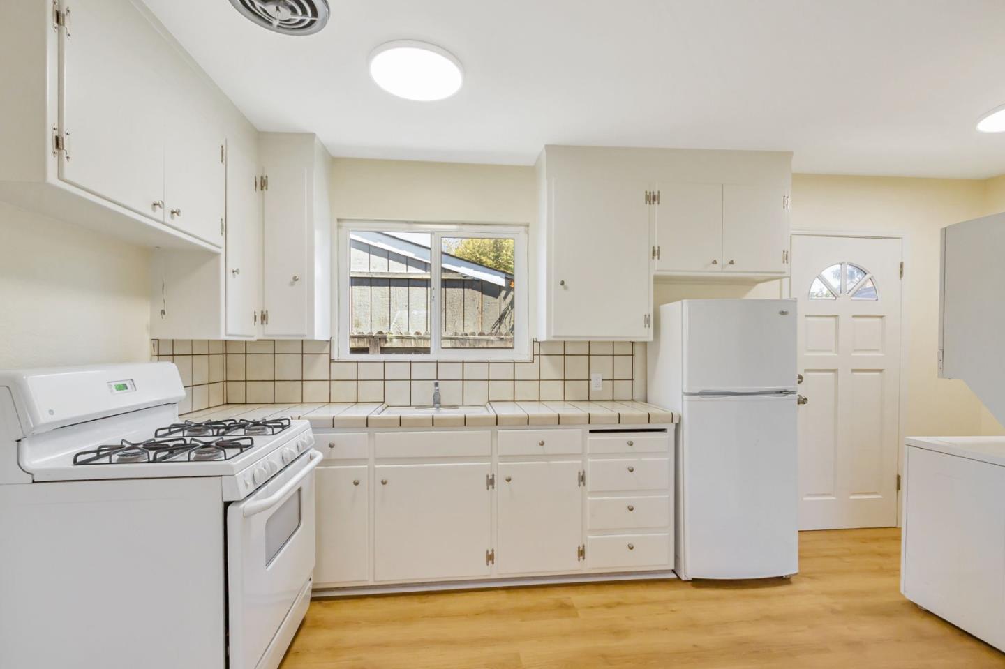 Detail Gallery Image 31 of 48 For 370 Edwards Ave, San Jose,  CA 95110 - – Beds | – Baths
