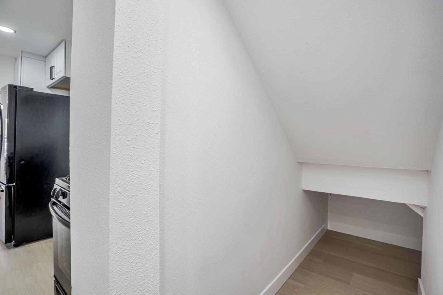 Detail Gallery Image 17 of 46 For 109 Maple St, Vacaville,  CA 95688 - 6 Beds | 2/1 Baths