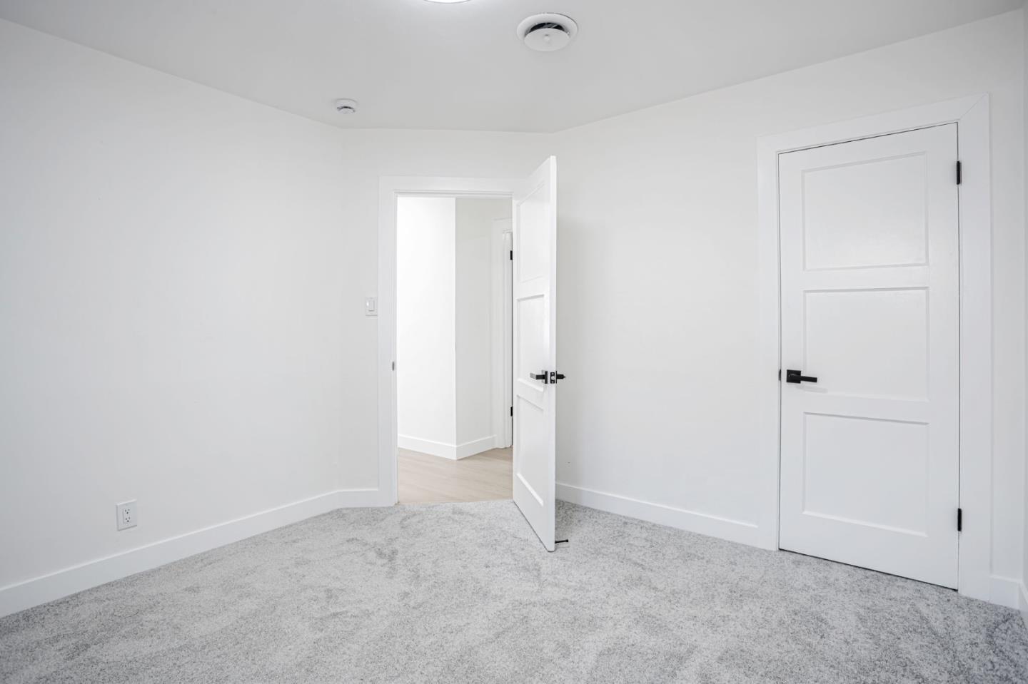 Detail Gallery Image 23 of 46 For 109 Maple St, Vacaville,  CA 95688 - 6 Beds | 2/1 Baths