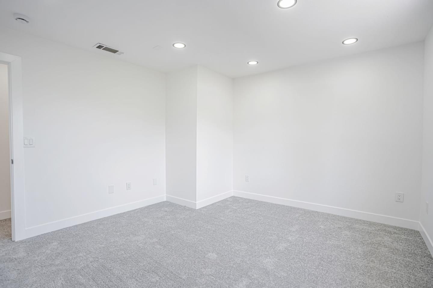Detail Gallery Image 28 of 46 For 109 Maple St, Vacaville,  CA 95688 - 6 Beds | 2/1 Baths