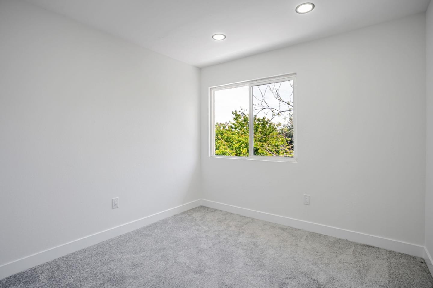 Detail Gallery Image 31 of 46 For 109 Maple St, Vacaville,  CA 95688 - 6 Beds | 2/1 Baths