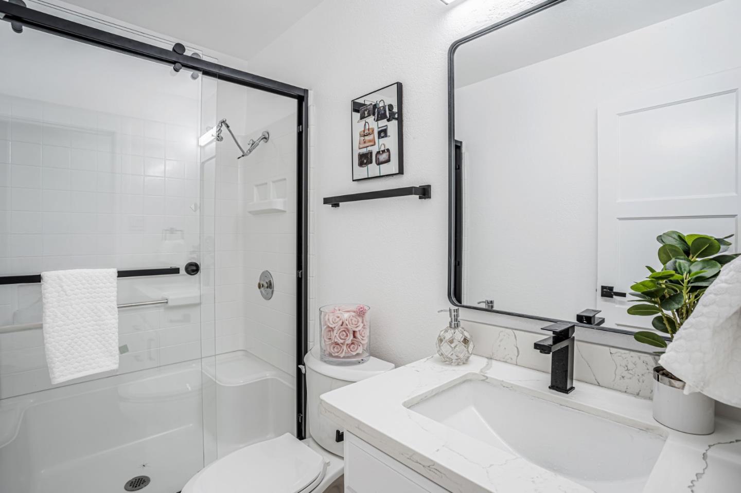 Detail Gallery Image 37 of 46 For 109 Maple St, Vacaville,  CA 95688 - 6 Beds | 2/1 Baths