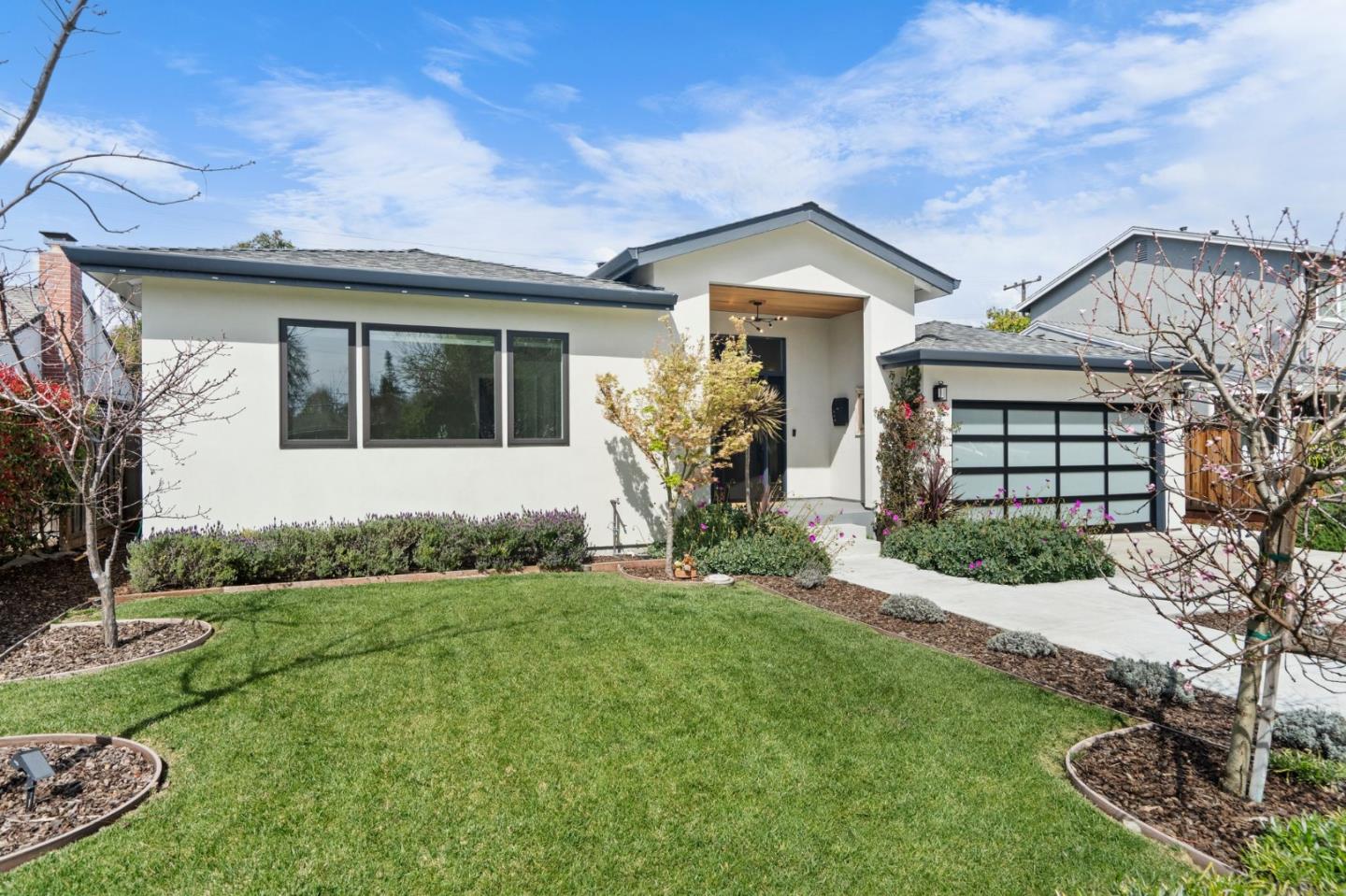 Detail Gallery Image 2 of 33 For 2331 Sunny Vista Dr, San Jose,  CA 95128 - 4 Beds | 3/1 Baths