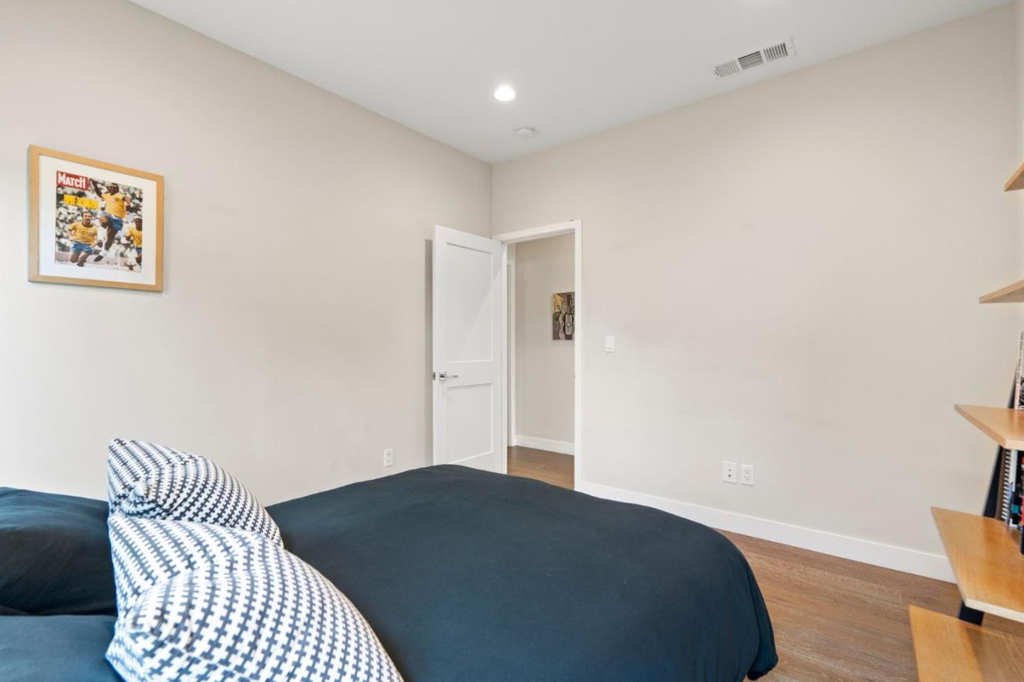 Detail Gallery Image 21 of 33 For 2331 Sunny Vista Dr, San Jose,  CA 95128 - 4 Beds | 3/1 Baths