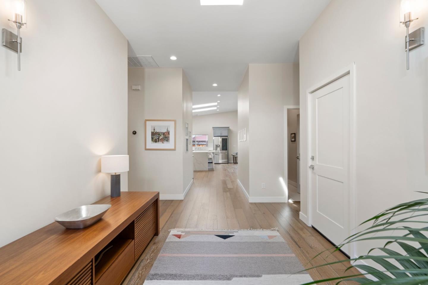 Detail Gallery Image 4 of 33 For 2331 Sunny Vista Dr, San Jose,  CA 95128 - 4 Beds | 3/1 Baths