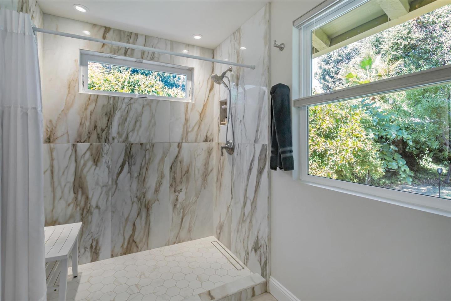Detail Gallery Image 11 of 25 For 1070 Shelton Way, San Jose,  CA 95125 - 5 Beds | 3 Baths