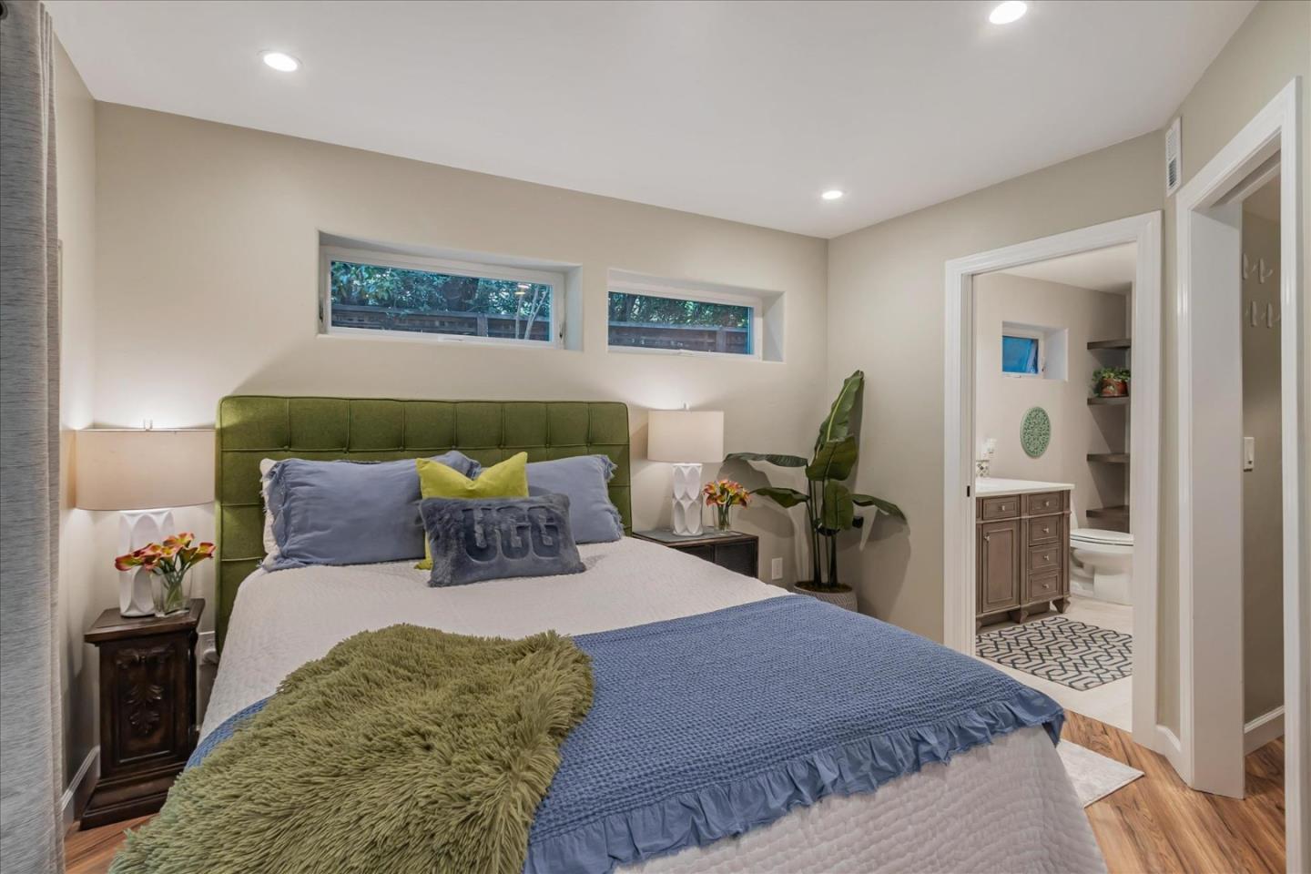 Detail Gallery Image 13 of 25 For 1070 Shelton Way, San Jose,  CA 95125 - 5 Beds | 3 Baths