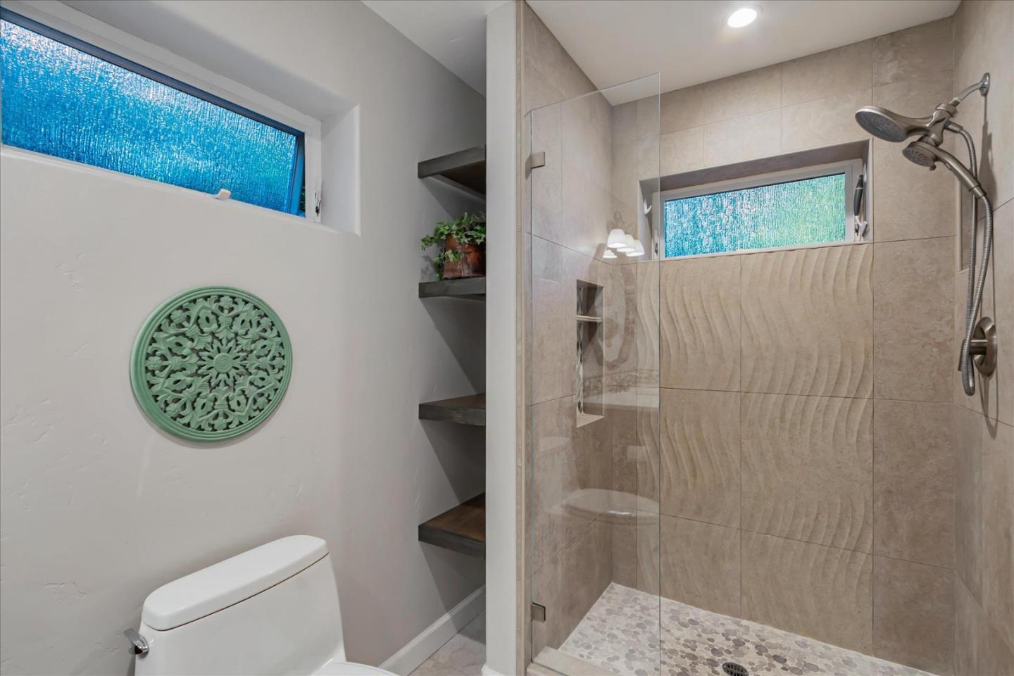 Detail Gallery Image 16 of 25 For 1070 Shelton Way, San Jose,  CA 95125 - 5 Beds | 3 Baths