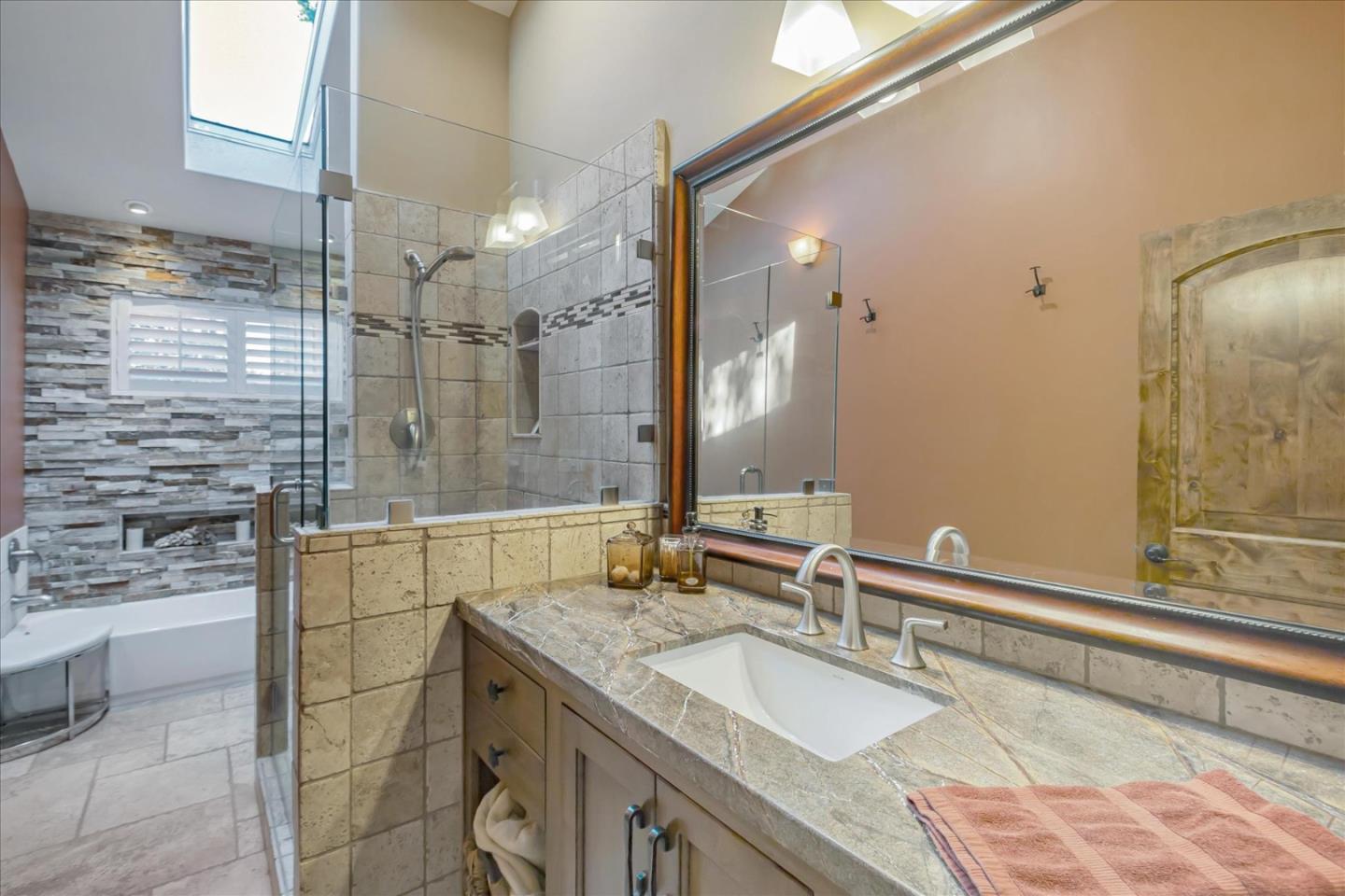 Detail Gallery Image 17 of 25 For 1070 Shelton Way, San Jose,  CA 95125 - 5 Beds | 3 Baths
