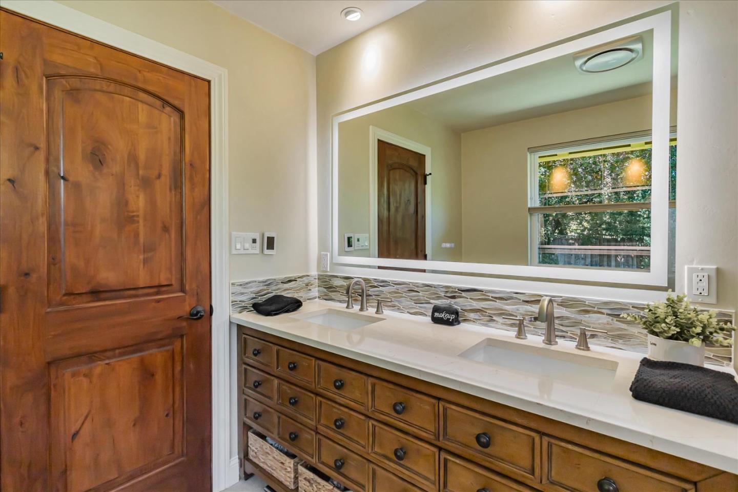 Detail Gallery Image 19 of 25 For 1070 Shelton Way, San Jose,  CA 95125 - 5 Beds | 3 Baths