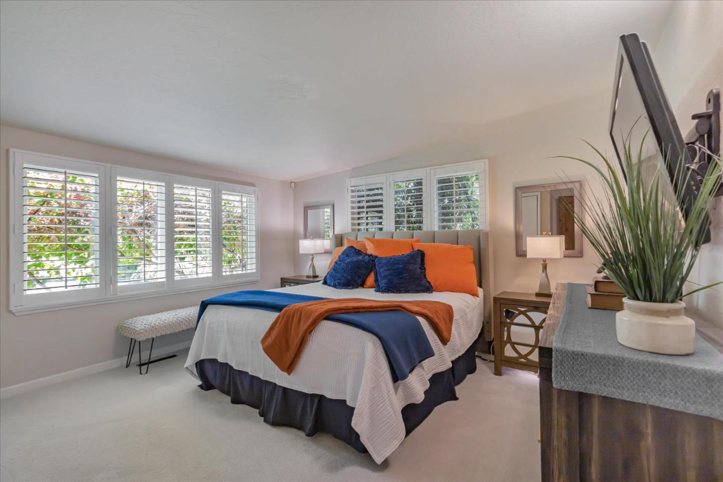 Detail Gallery Image 9 of 25 For 1070 Shelton Way, San Jose,  CA 95125 - 5 Beds | 3 Baths