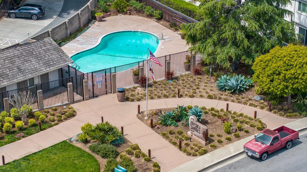 Detail Gallery Image 4 of 23 For 1455 45th Ave #4,  Capitola,  CA 95010 - 2 Beds | 1 Baths