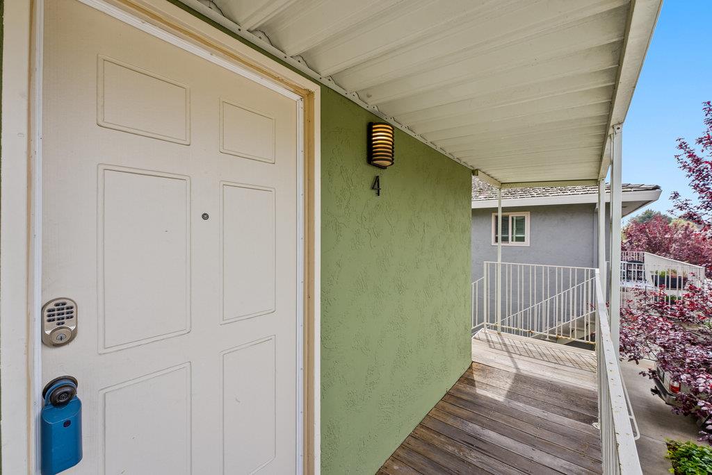 Detail Gallery Image 8 of 23 For 1455 45th Ave #4,  Capitola,  CA 95010 - 2 Beds | 1 Baths
