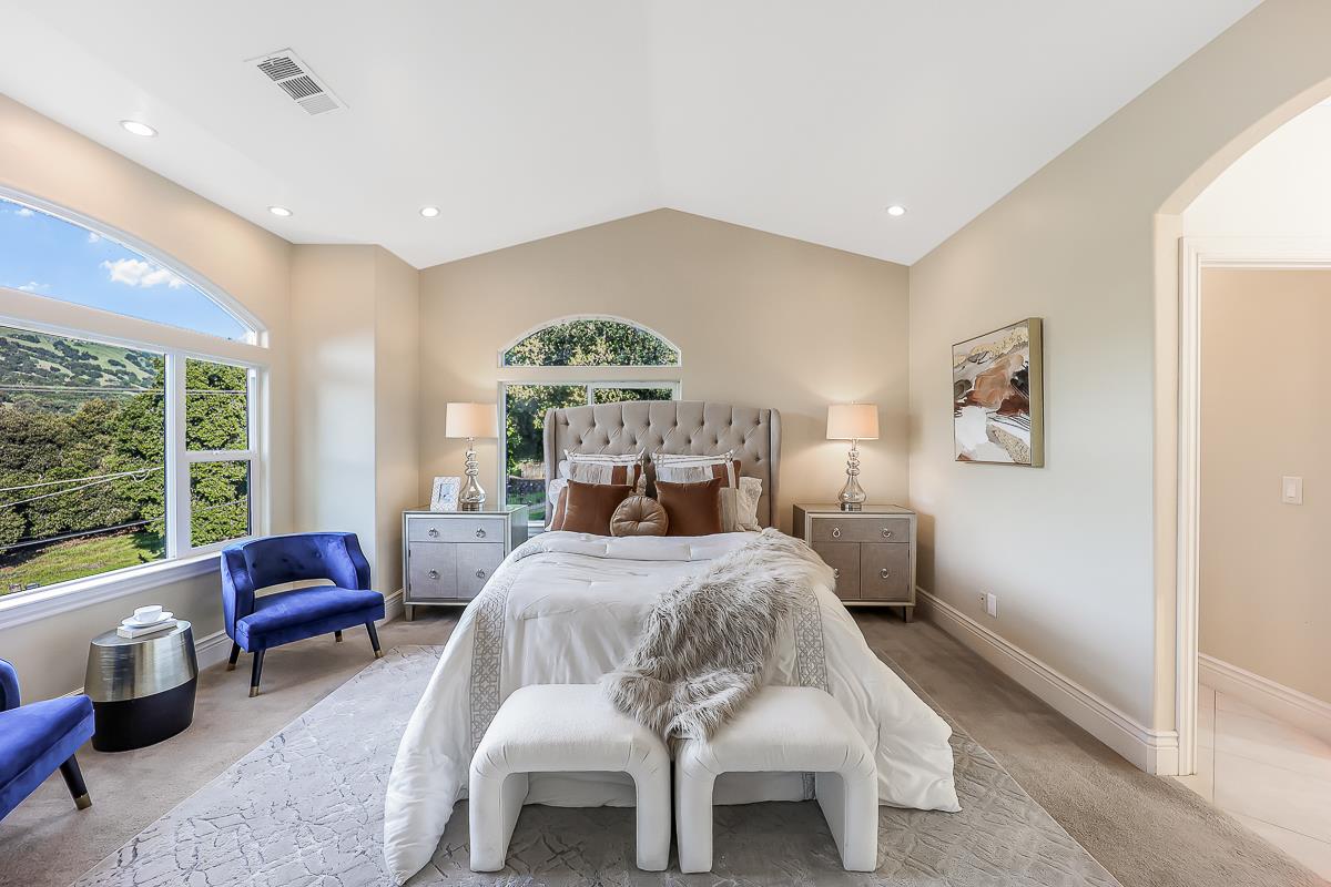 Detail Gallery Image 16 of 53 For 17645 Manzanita Dr, Morgan Hill,  CA 95037 - 4 Beds | 4/1 Baths
