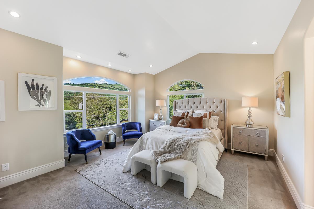 Detail Gallery Image 17 of 53 For 17645 Manzanita Dr, Morgan Hill,  CA 95037 - 4 Beds | 4/1 Baths
