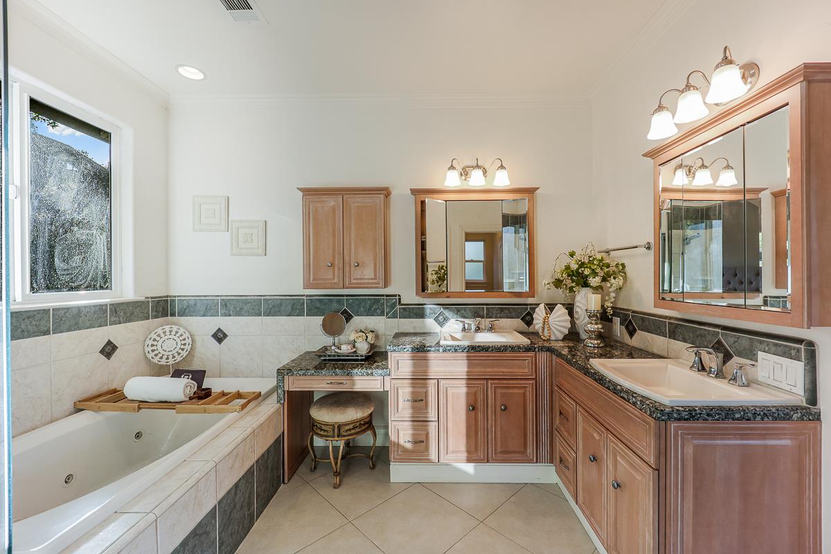 Detail Gallery Image 22 of 53 For 17645 Manzanita Dr, Morgan Hill,  CA 95037 - 4 Beds | 4/1 Baths