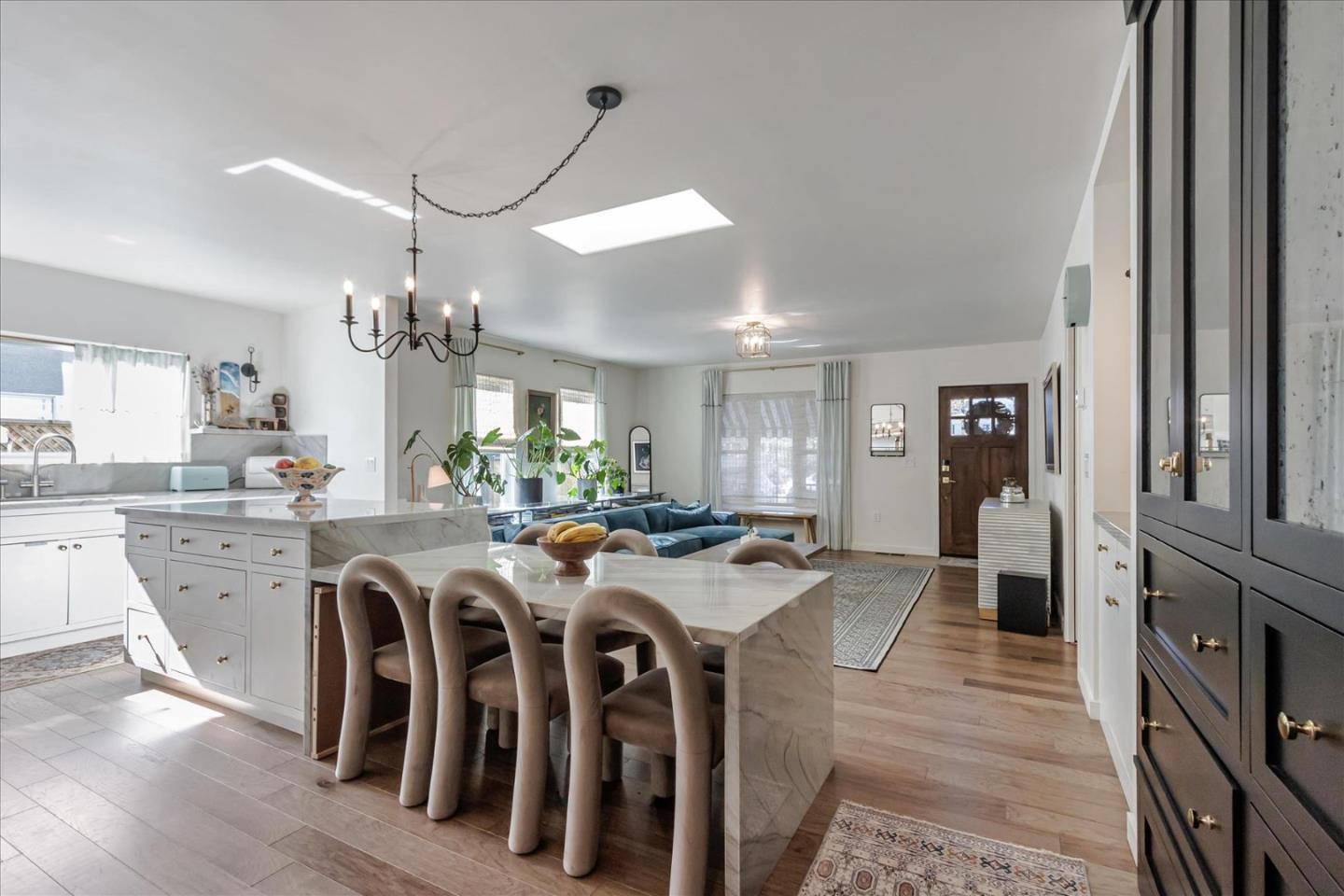 Detail Gallery Image 12 of 41 For 26 Pleasant St, Los Gatos,  CA 95030 - 4 Beds | 2/1 Baths