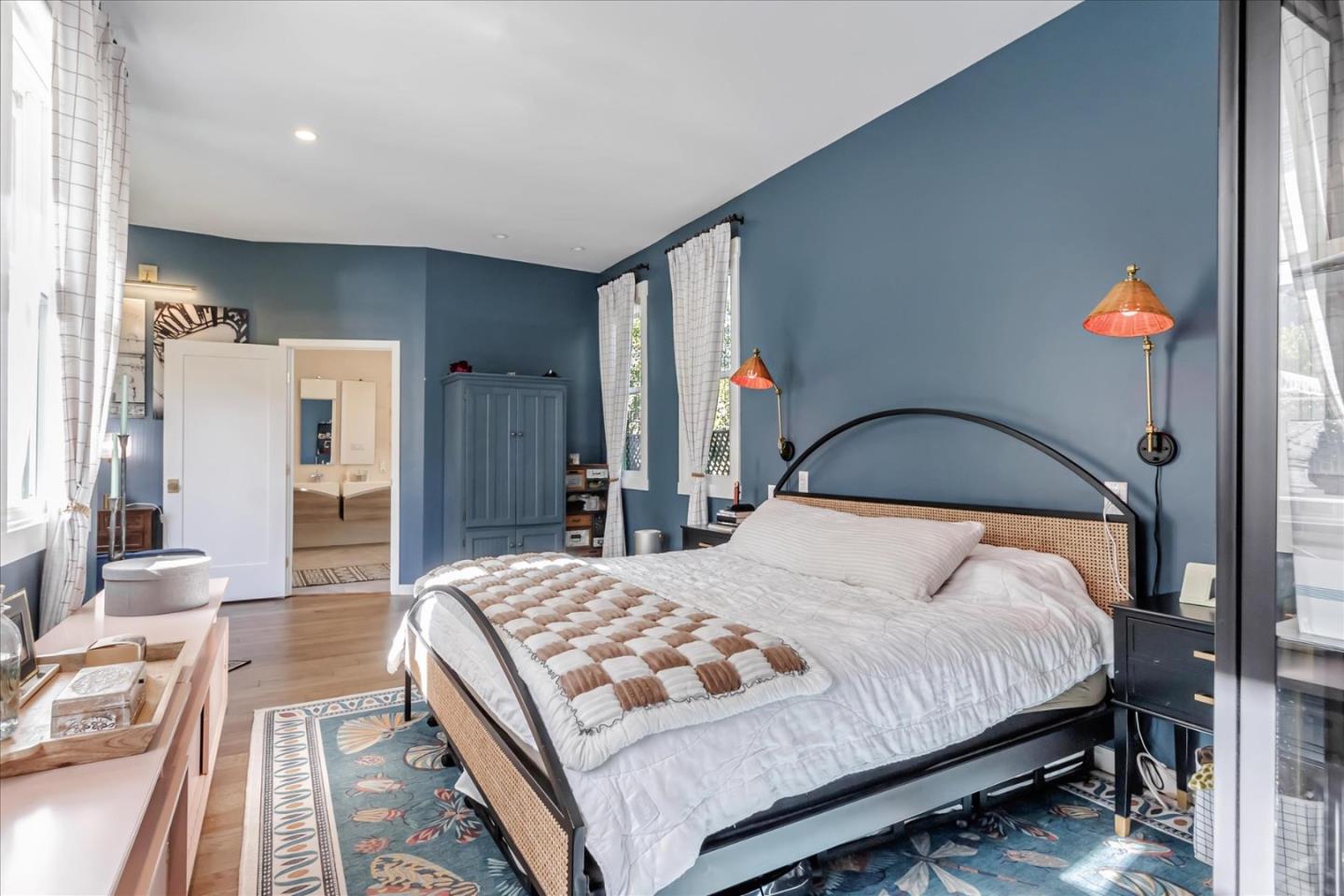 Detail Gallery Image 16 of 41 For 26 Pleasant St, Los Gatos,  CA 95030 - 4 Beds | 2/1 Baths