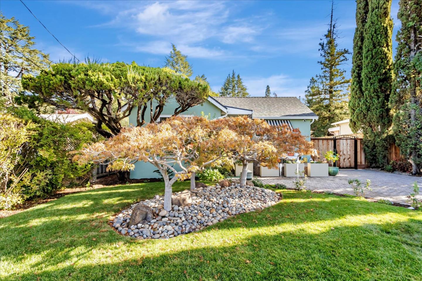 Detail Gallery Image 2 of 41 For 26 Pleasant St, Los Gatos,  CA 95030 - 4 Beds | 2/1 Baths