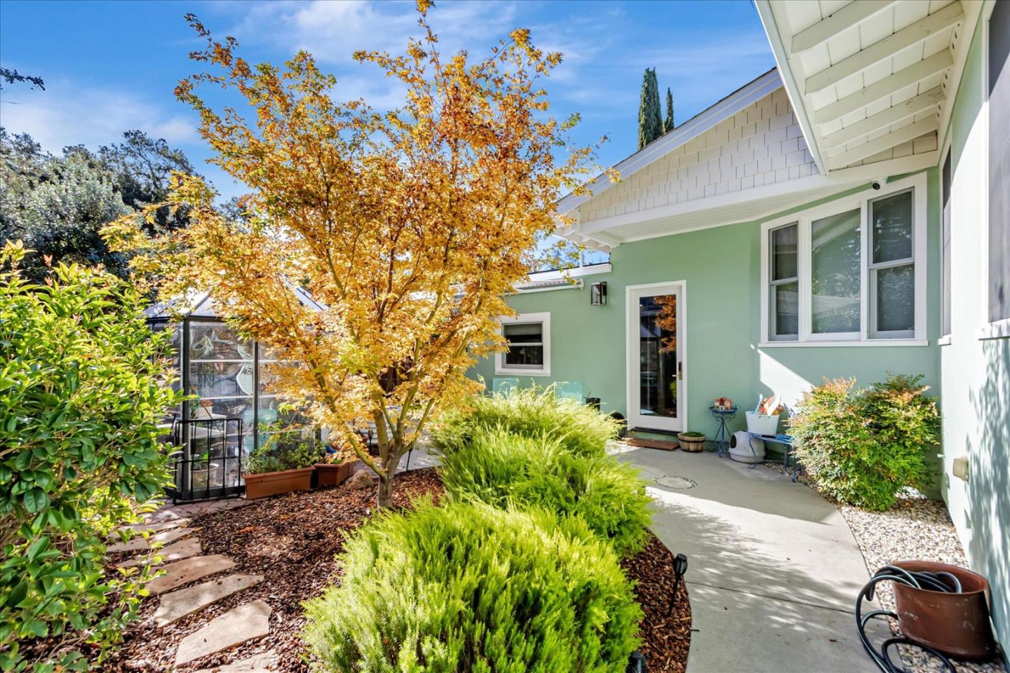 Detail Gallery Image 30 of 41 For 26 Pleasant St, Los Gatos,  CA 95030 - 4 Beds | 2/1 Baths