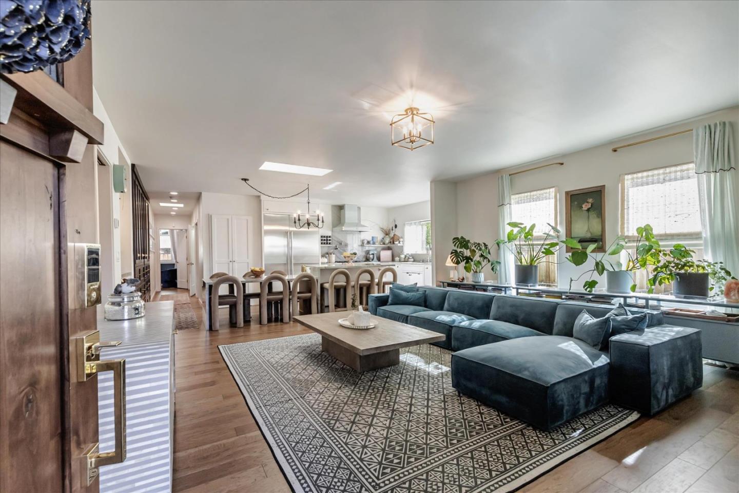 Detail Gallery Image 4 of 41 For 26 Pleasant St, Los Gatos,  CA 95030 - 4 Beds | 2/1 Baths