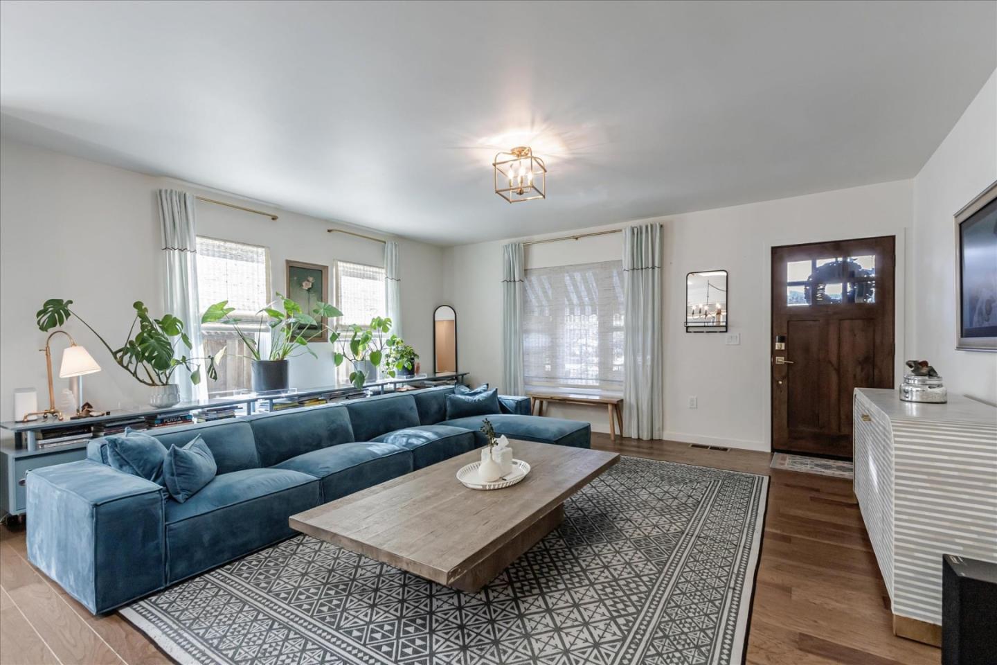 Detail Gallery Image 5 of 41 For 26 Pleasant St, Los Gatos,  CA 95030 - 4 Beds | 2/1 Baths