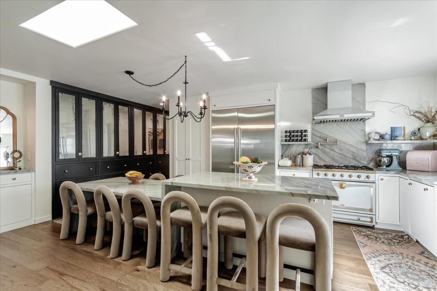 Detail Gallery Image 9 of 41 For 26 Pleasant St, Los Gatos,  CA 95030 - 4 Beds | 2/1 Baths