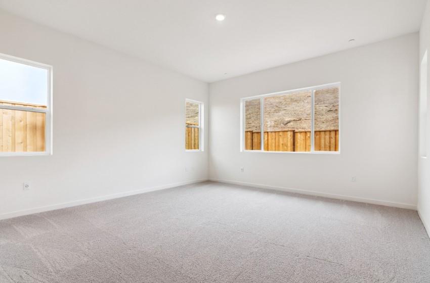 Detail Gallery Image 11 of 14 For 8078 Waterfall Ln, Vallejo,  CA 94591 - 3 Beds | 2 Baths