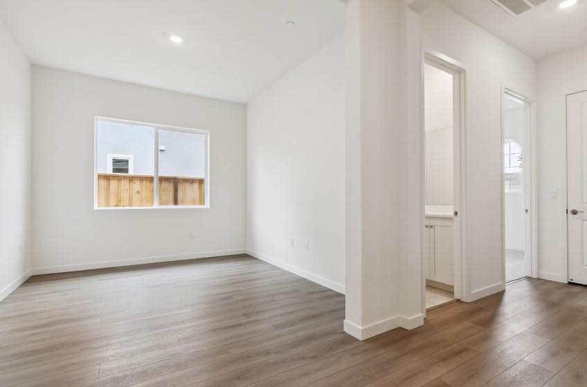 Detail Gallery Image 4 of 14 For 8078 Waterfall Ln, Vallejo,  CA 94591 - 3 Beds | 2 Baths