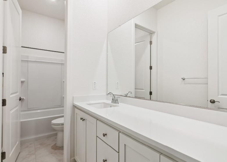 Detail Gallery Image 6 of 14 For 8078 Waterfall Ln, Vallejo,  CA 94591 - 3 Beds | 2 Baths