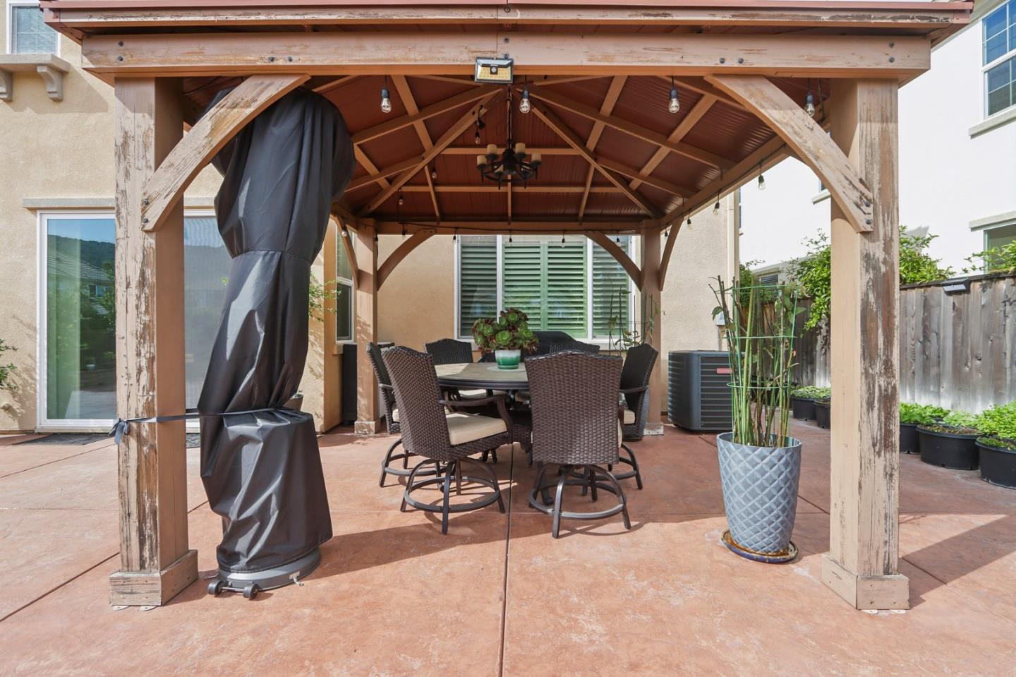 Detail Gallery Image 32 of 46 For 1838 Tamarind Way, Gilroy,  CA 95020 - 5 Beds | 4/1 Baths
