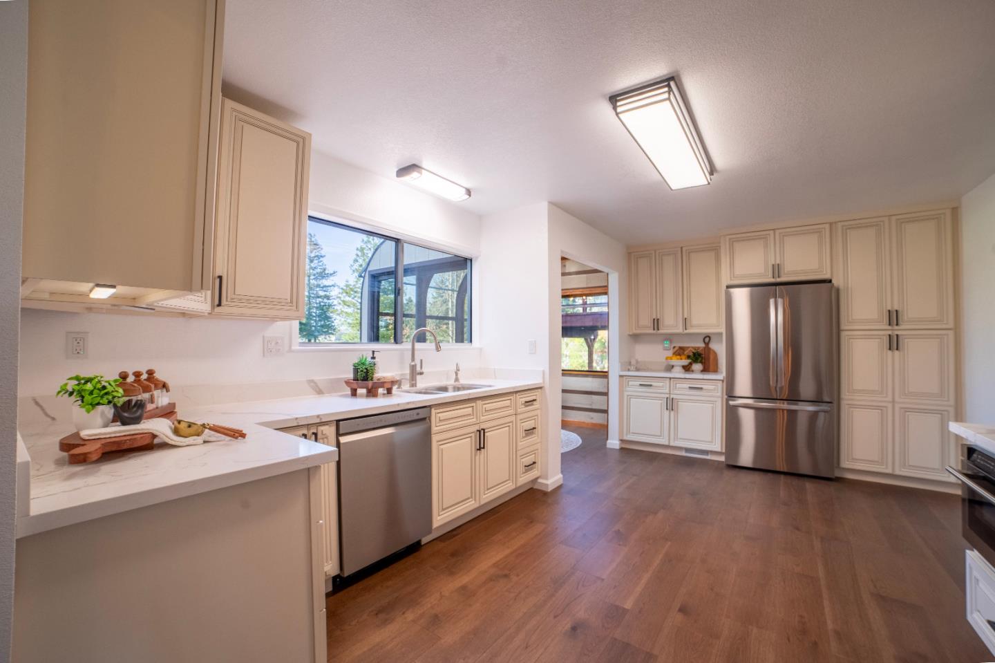 Detail Gallery Image 14 of 47 For 4652 Fairway Dr, Rohnert Park,  CA 94928 - 4 Beds | 3 Baths