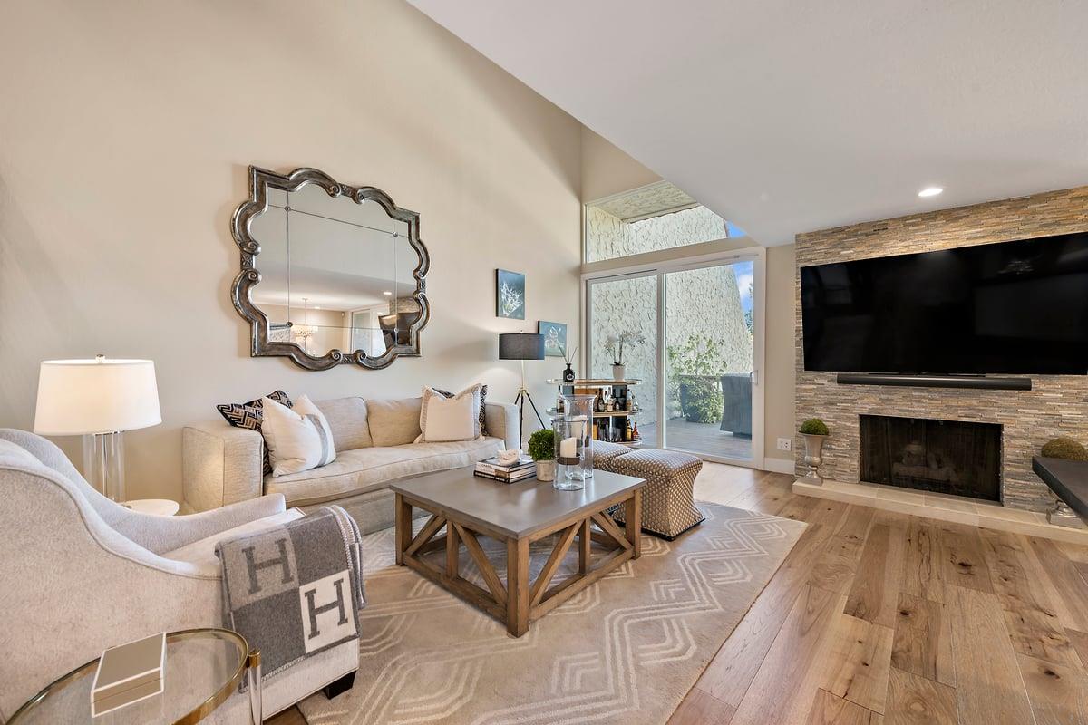 Detail Gallery Image 2 of 24 For 105 El Porton, Los Gatos,  CA 95032 - 3 Beds | 2/1 Baths