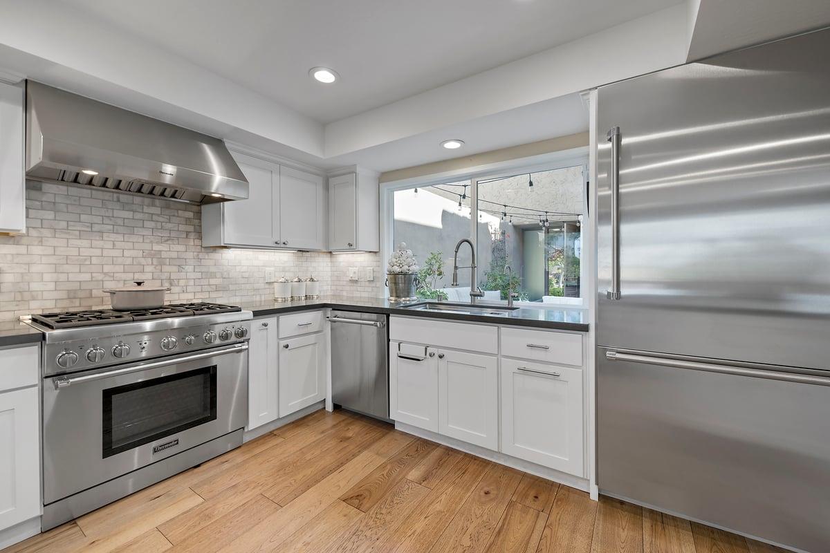 Detail Gallery Image 8 of 24 For 105 El Porton, Los Gatos,  CA 95032 - 3 Beds | 2/1 Baths