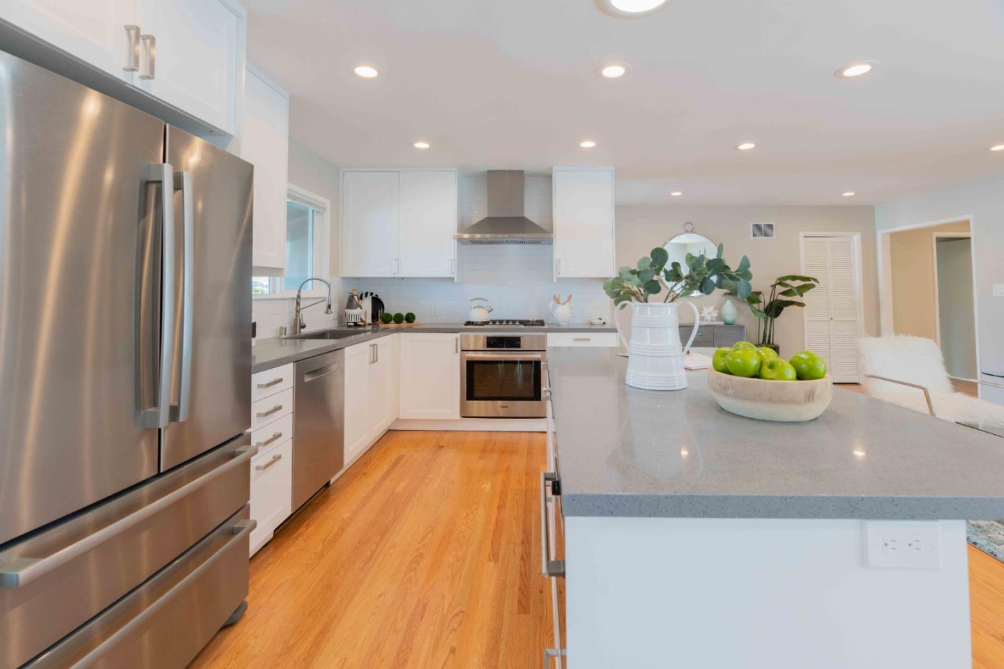 Detail Gallery Image 14 of 30 For 682 Salberg Ave, Santa Clara,  CA 95051 - 3 Beds | 2 Baths
