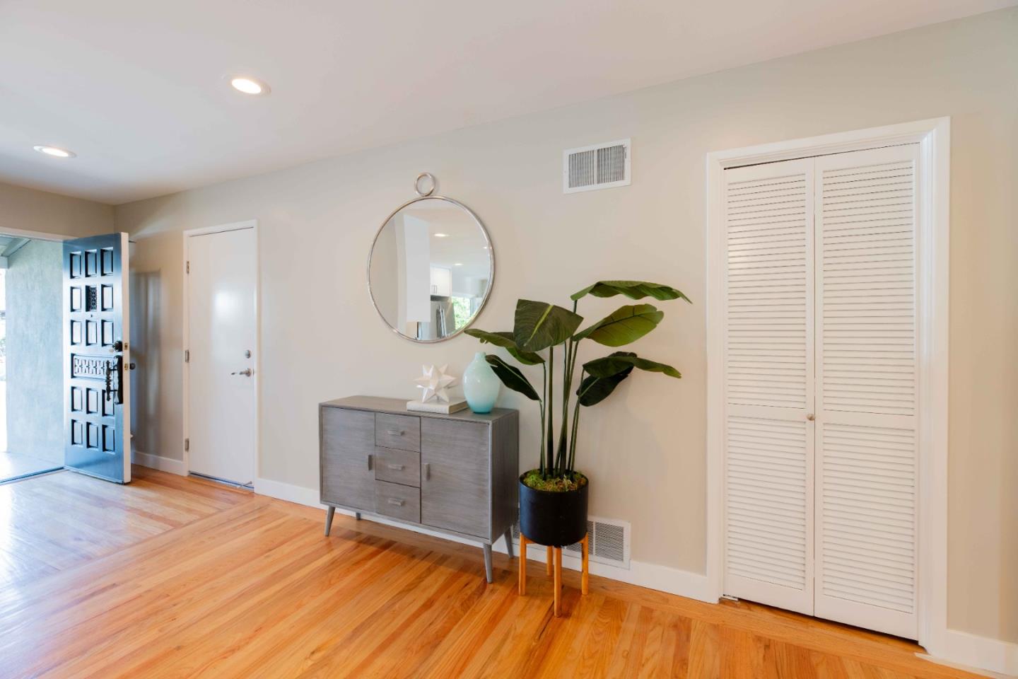 Detail Gallery Image 19 of 30 For 682 Salberg Ave, Santa Clara,  CA 95051 - 3 Beds | 2 Baths