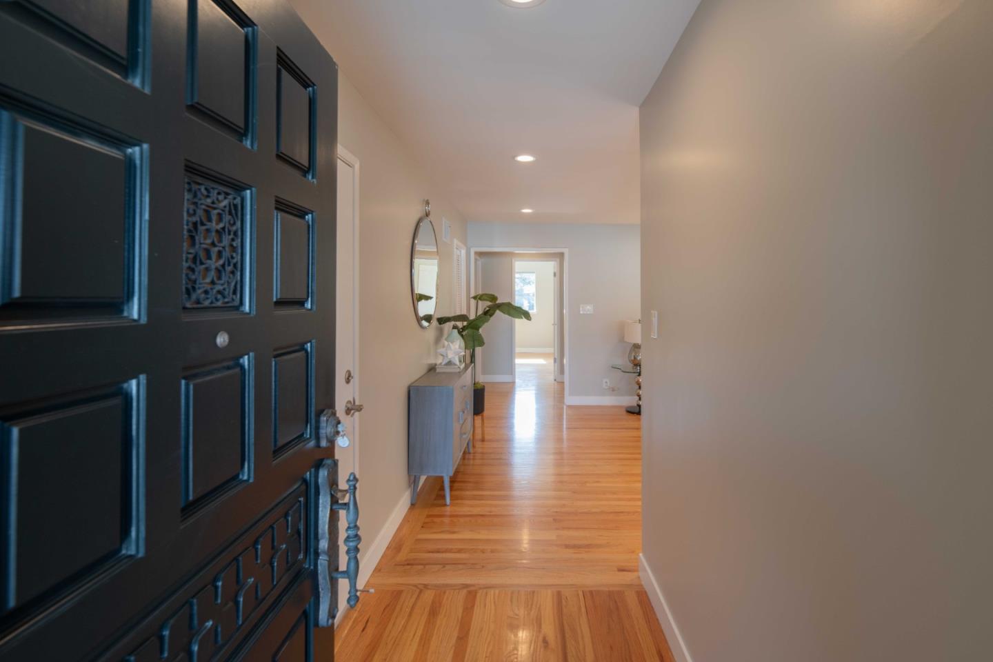 Detail Gallery Image 4 of 30 For 682 Salberg Ave, Santa Clara,  CA 95051 - 3 Beds | 2 Baths