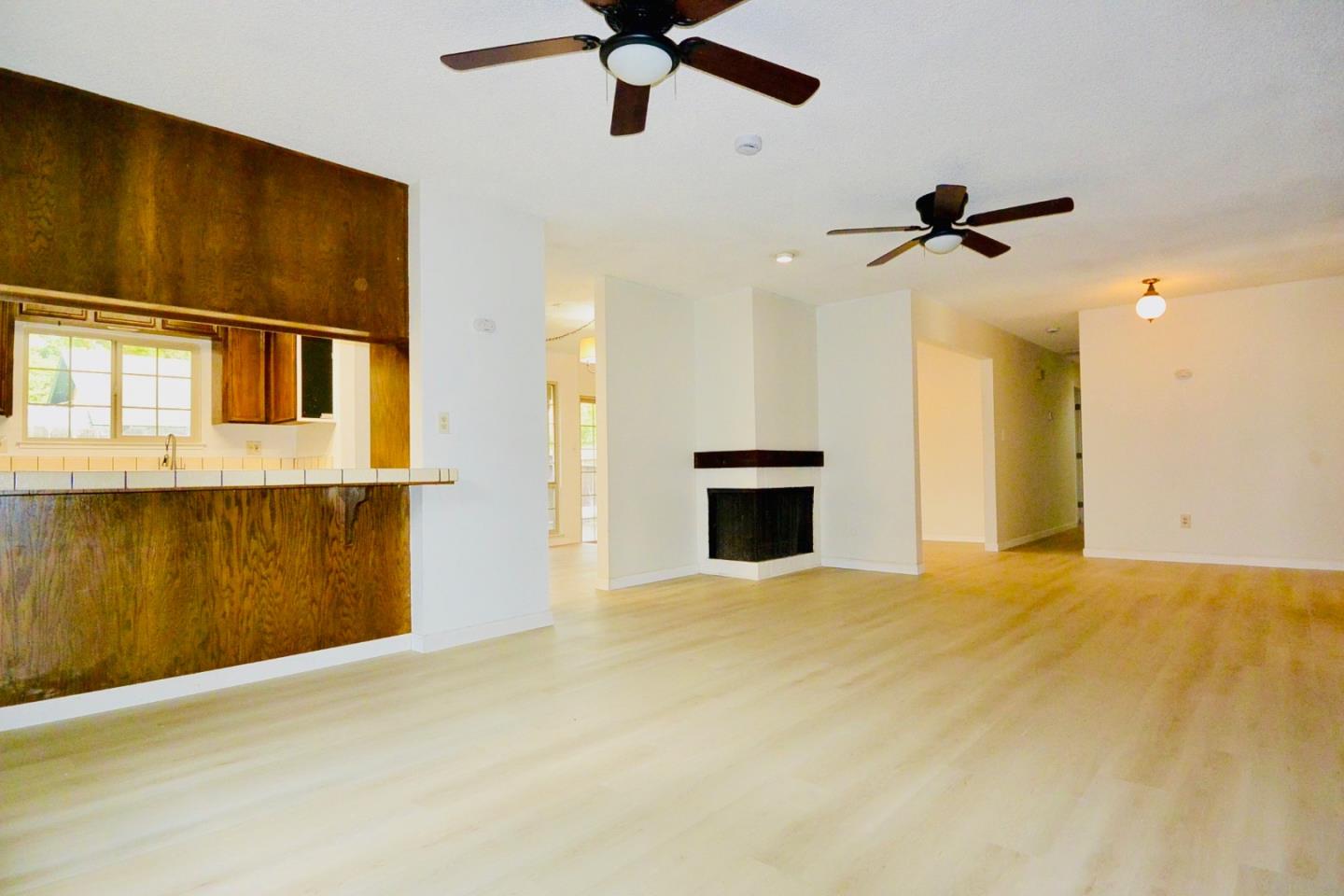 Detail Gallery Image 3 of 8 For 2708 Palomino Ln, Modesto,  CA 95355 - 3 Beds | 2 Baths