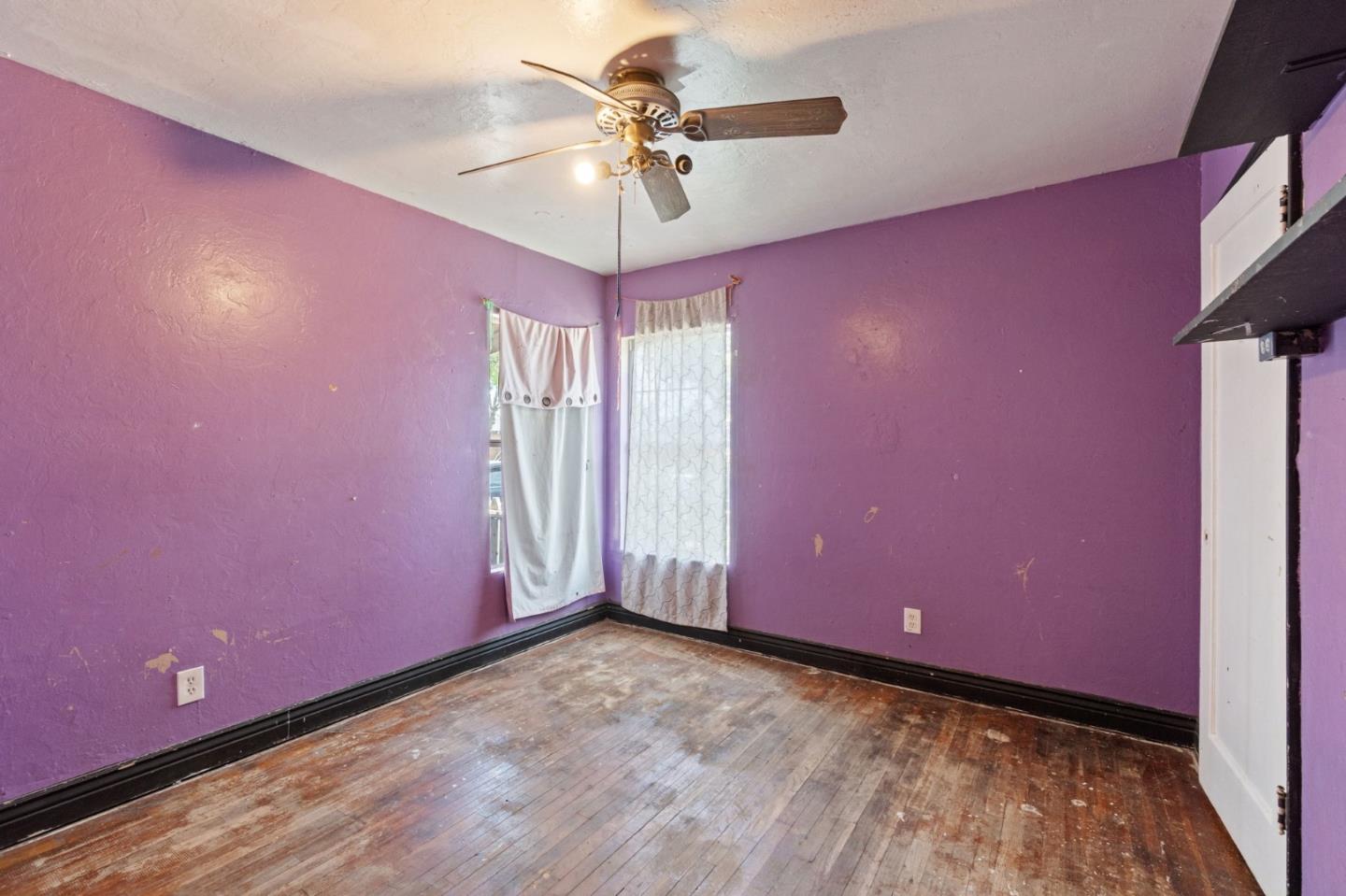Detail Gallery Image 9 of 15 For 1645 W Fountain Way, Fresno,  CA 93705 - 3 Beds | 1 Baths