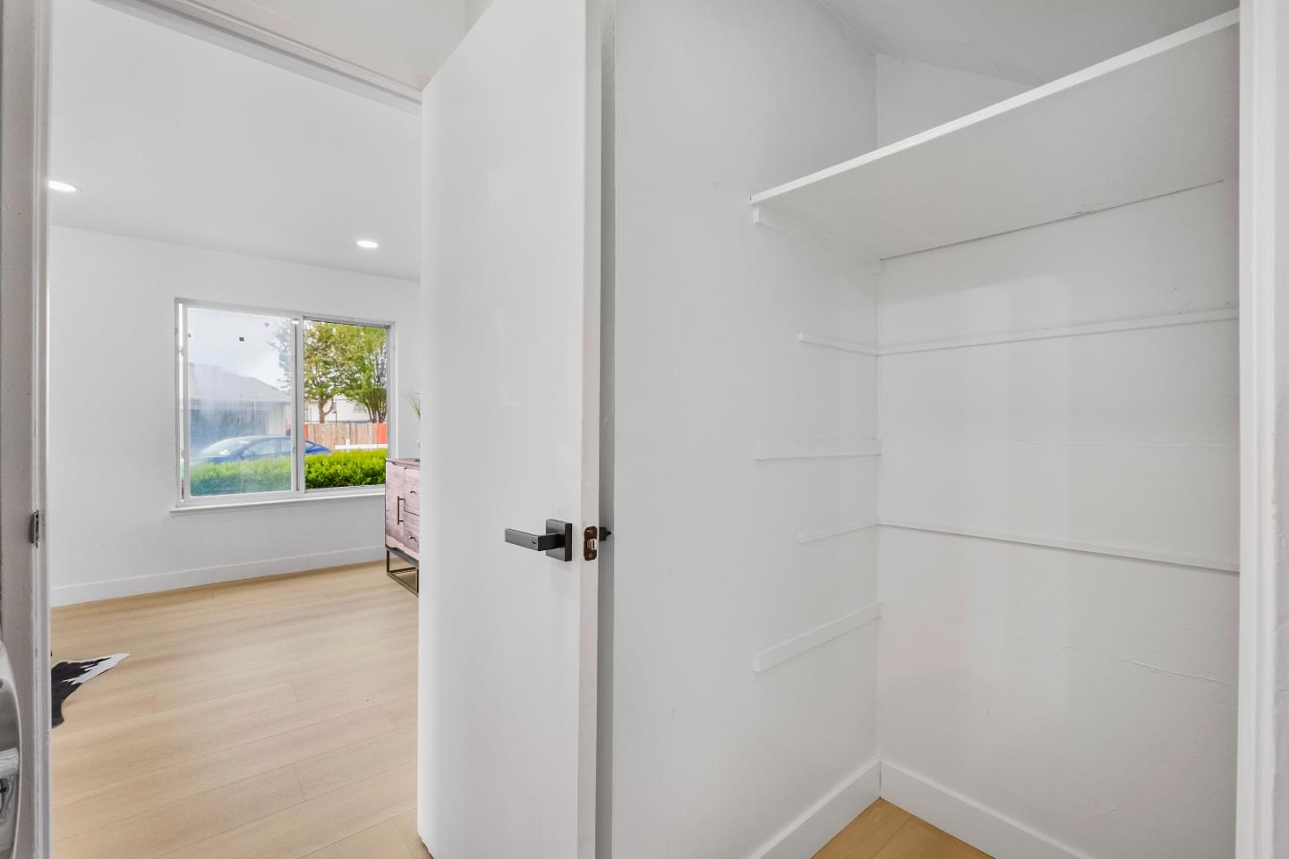 Detail Gallery Image 15 of 44 For 4251 Apollo Cir, Union City,  CA 94587 - 4 Beds | 2/1 Baths