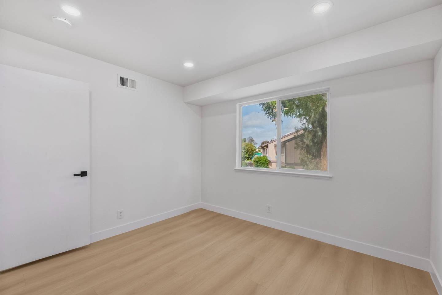 Detail Gallery Image 26 of 44 For 4251 Apollo Cir, Union City,  CA 94587 - 4 Beds | 2/1 Baths