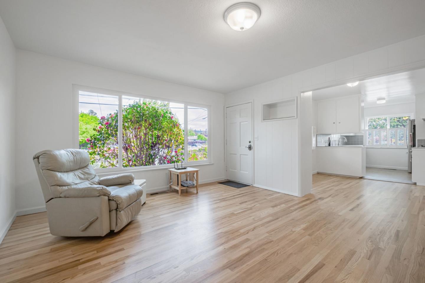 Detail Gallery Image 6 of 31 For 230 Grant St, Santa Cruz,  CA 95060 - 2 Beds | 1/1 Baths