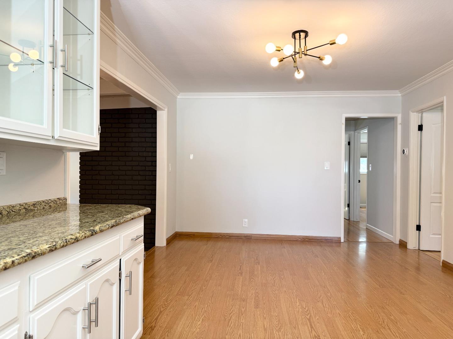 Detail Gallery Image 12 of 27 For 705 Santa Rita St, Sunnyvale,  CA 94085 - 3 Beds | 2 Baths