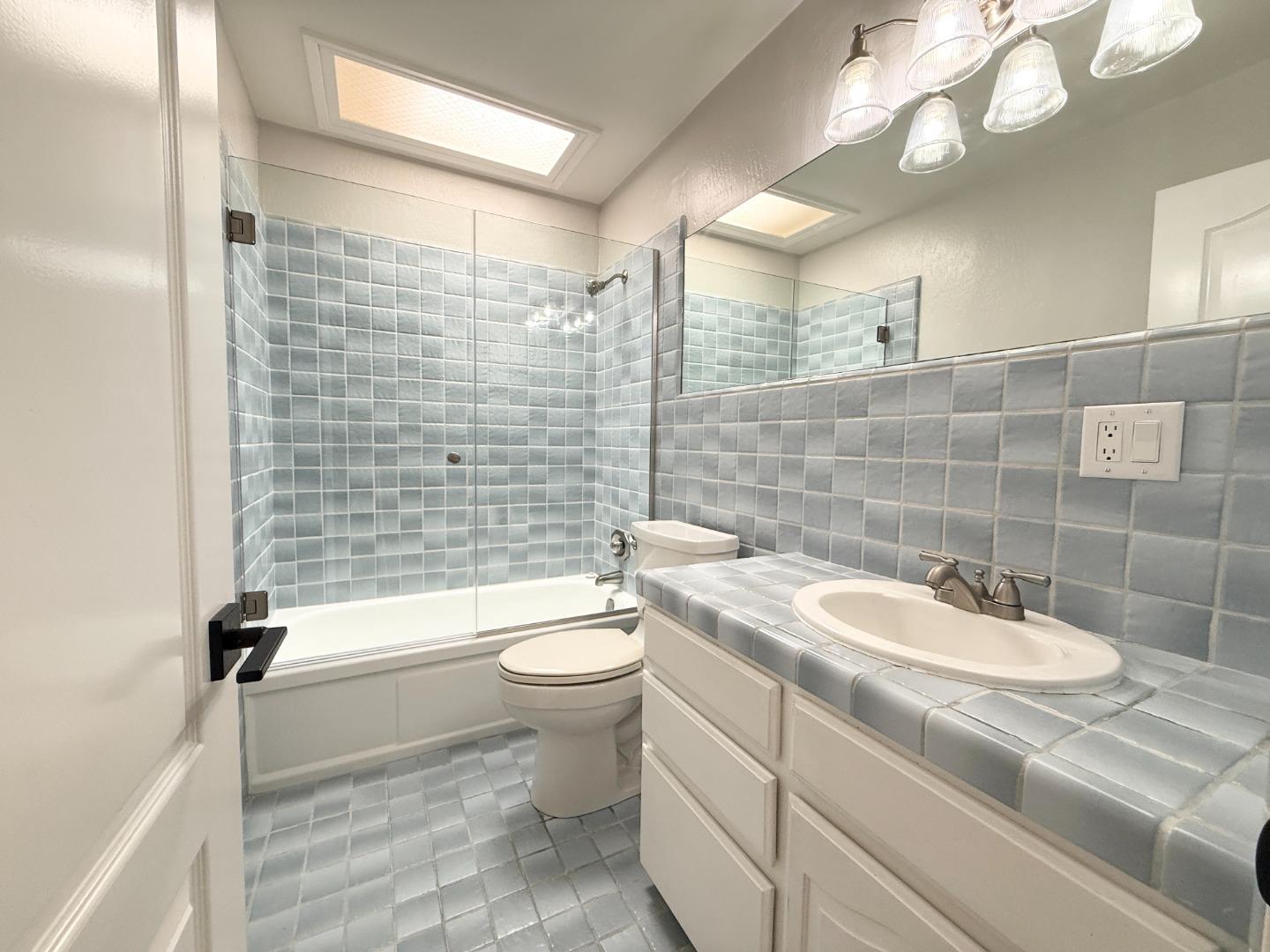 Detail Gallery Image 22 of 27 For 705 Santa Rita St, Sunnyvale,  CA 94085 - 3 Beds | 2 Baths