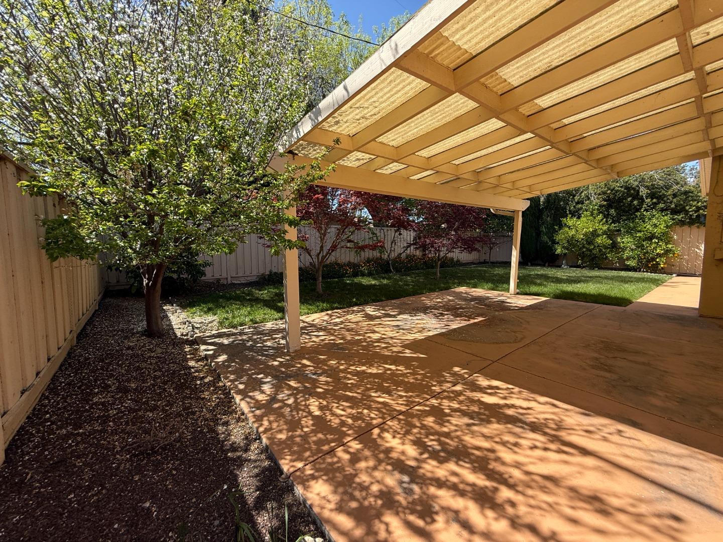 Detail Gallery Image 25 of 27 For 705 Santa Rita St, Sunnyvale,  CA 94085 - 3 Beds | 2 Baths